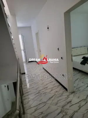 Vile ne shitje me dy hyrje te ndara, ne Sallmone te Shijakut (ID 41512