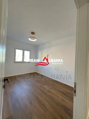 Apartament 2+1 ne Shitje, Mbrapa Fakultetit Te Shkencave te Natyres (I