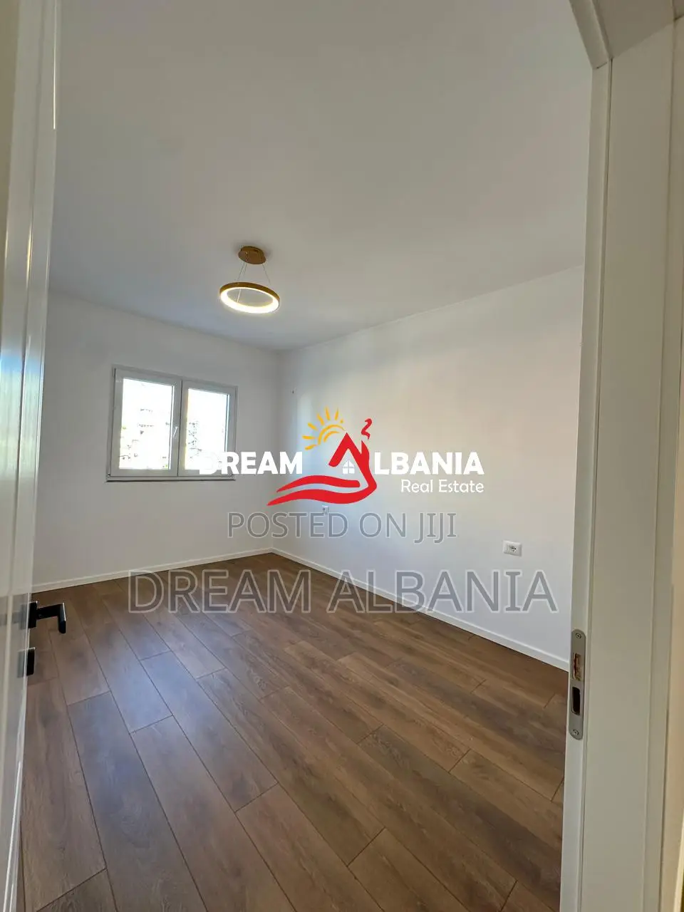Apartament 2+1 ne Shitje, Mbrapa Fakultetit Te Shkencave te Natyres (I