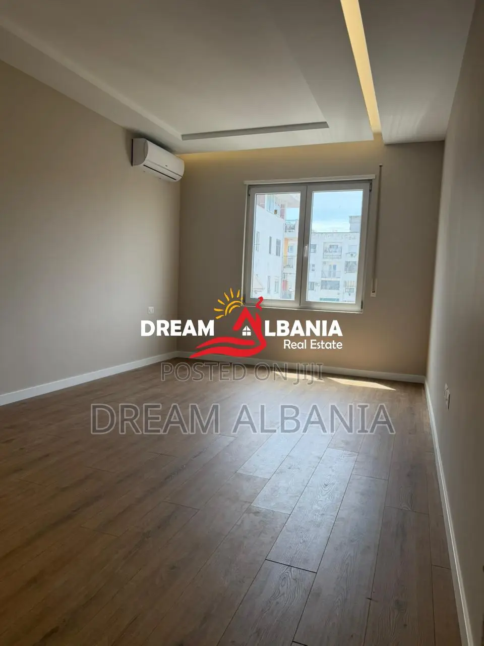 Shitet Apartament 2+1- 5 maj-pranë Concord Center, Tiranë (41212258)