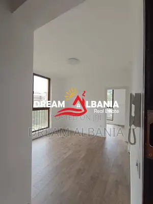 Jepet me qera Vile prane Vilave Amerikane te Senatoriumi, Tirane(42513