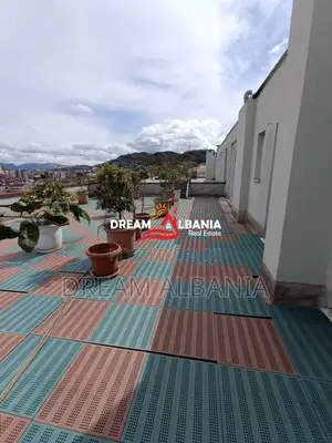Ambient per zyre me qera ne Rrugen Besim Alla , prane pallateve Çabej 