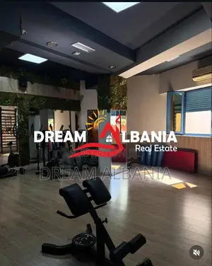 Shitet ambjent biznesi tek Rruga Elbasanit prane ish 7 Xhuxhave, Tiran