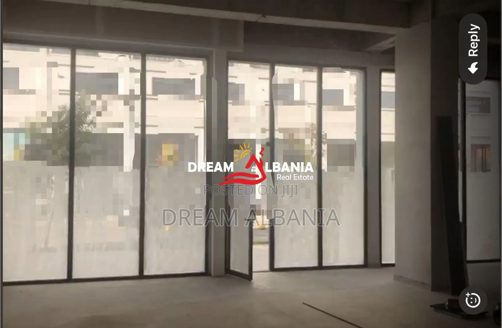 Dyqan prane kompleksit Asl ne rrugen Kongresi Manastirit, Tirane (ID 4