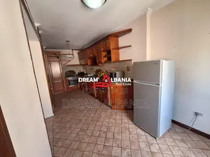 Jepet Apartament 3+1+2 me qera afer rrethrrotullimit te Komuna Parisit