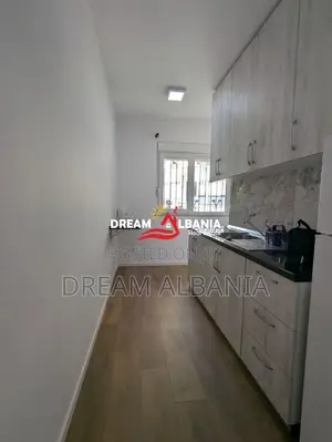 Apartament 1+1+Kuzhine me Vete ne Shitje ne Laprake, Prane KMY-se (ID 