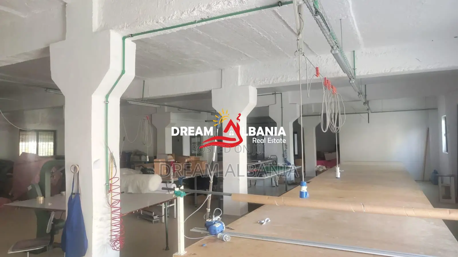 Magazine me qera ne Kombinat prane Fabrikes se Qelqit ne Tirane (ID 42