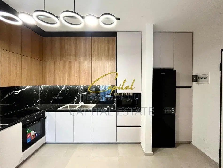 APARTAMENT ME QIRA 1+1 MYSLYM SHYRI 80.000 LEKE