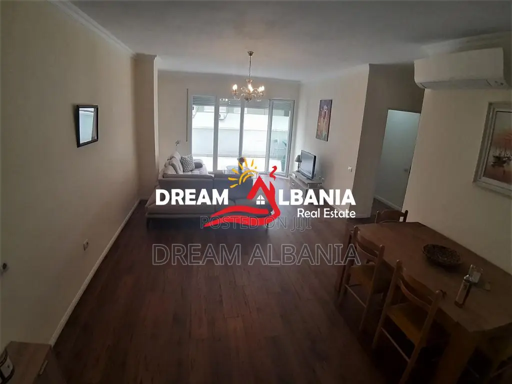 Apartament 2+1 me qera ne zonen e Zogut te Zi tek Ring Center ne Tiran