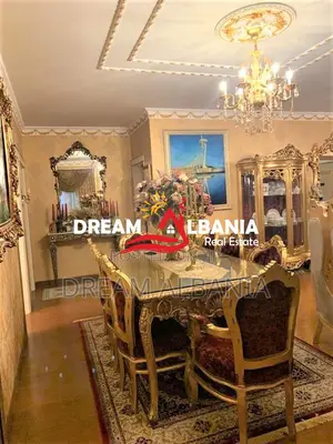 Shitet super apartament 2+1+2 garazhe dhe nje post parkimi ne Kinostud