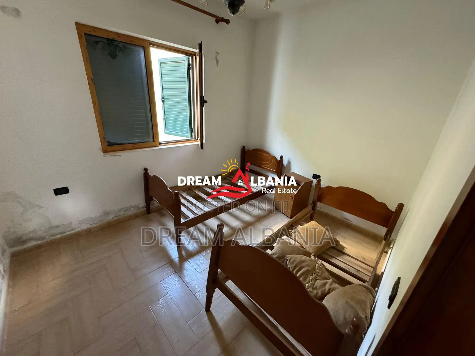 Vile 3 kateshe me qera midis Ndroqit dhe Pezes se Vogel, Tirane (ID 42