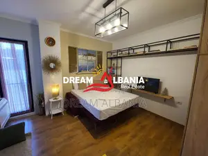 Shitet kat pallati i pershtatur Hotel ne Qender te Tiranes, rruga e Ka