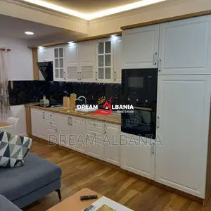 Apartament 1+1 me qera ne zonen e Bllokut rruga Margarita Tutulani (ID