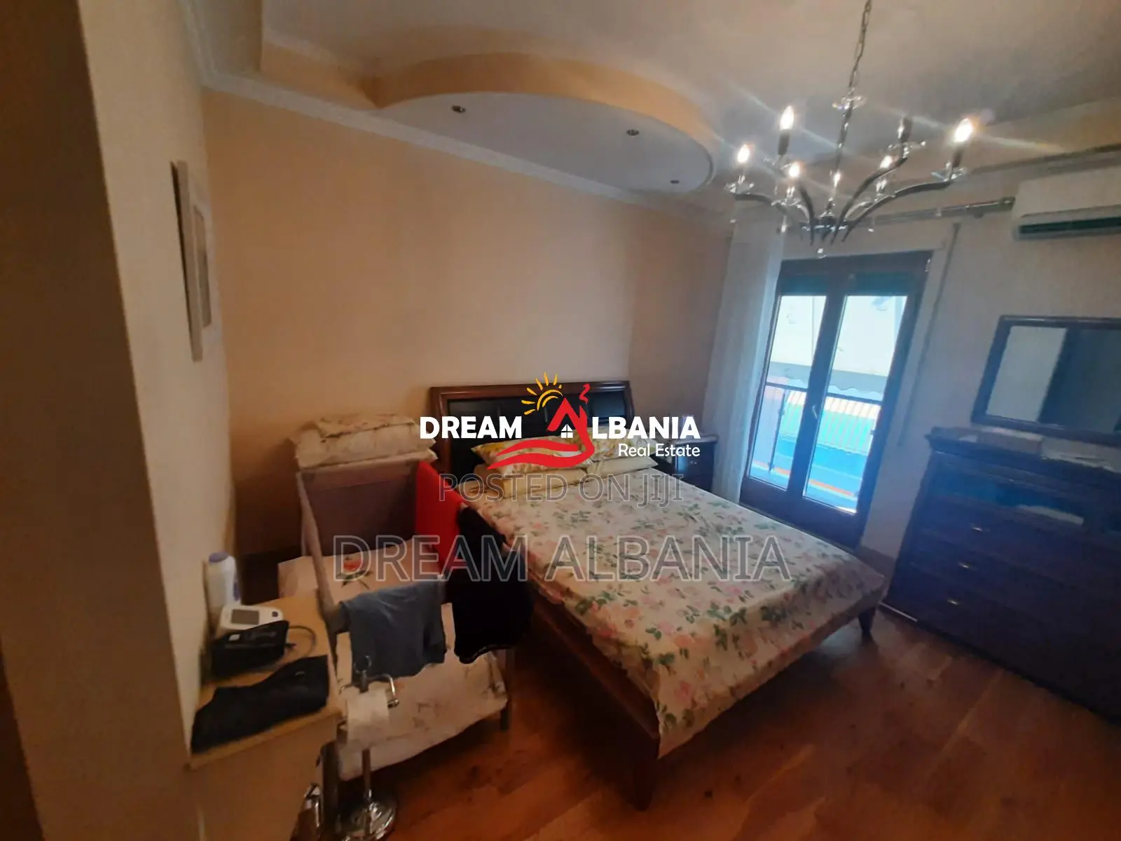 Apartamente 3+1 me qera ne qender ne Tirane (ID4231282 )