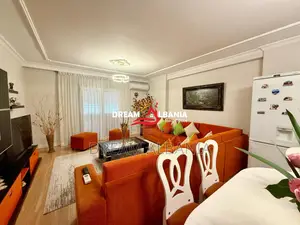 Jepet Apartament/ZYRE 2+1+2 me qera Komuna Paris, afer Pasticeri Nefel