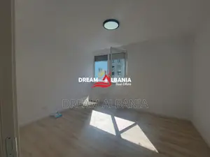 Ambjent 2+1+2 me qera tek Ish Ekspozita prane Gjykates, Tirane (ID 422