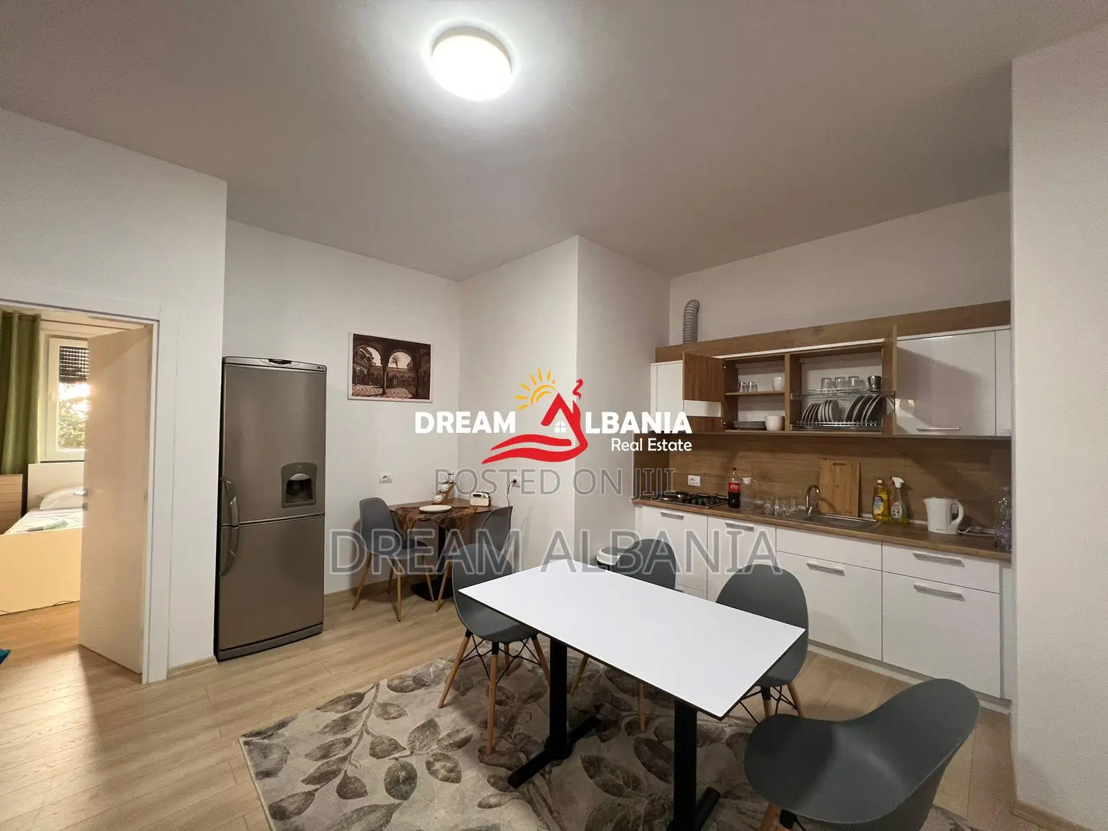 Jepet me qera apartament 2+1+2 me Parkim ne rrugen Aleksander Moisiu, 