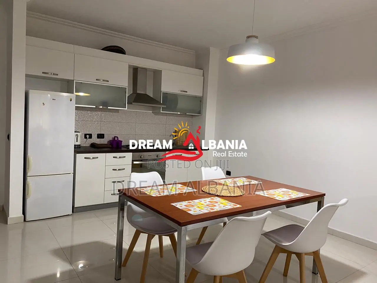 Apartamente 2+1 me qera ne rrugen e Bogdaneve prane Qendres ne Tirane 