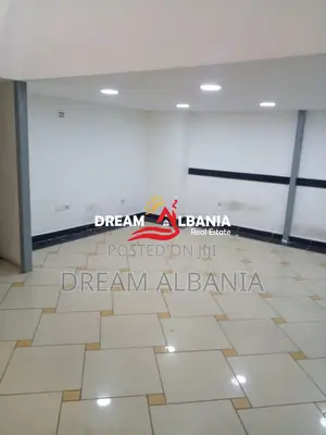 Ambient biznesi me qera prane Galerise ne Qender, Tirane ( ID 42611367