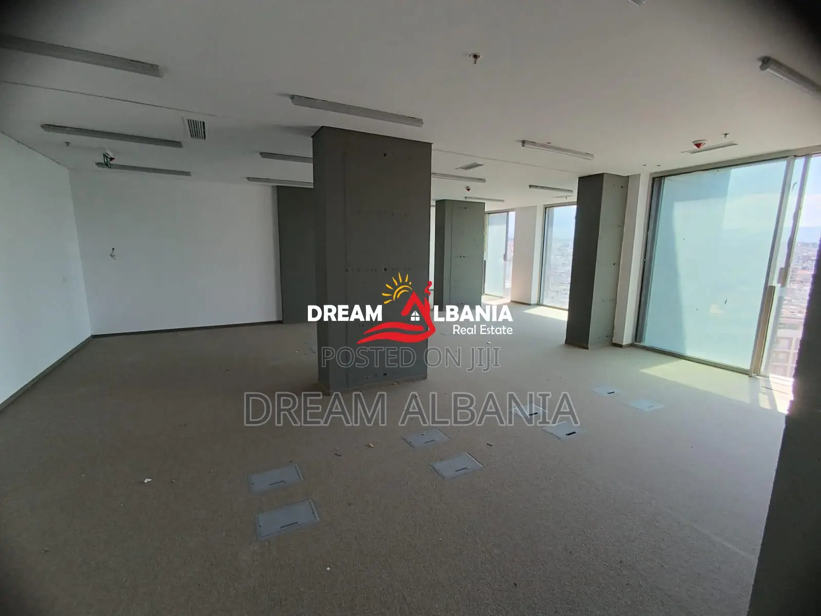 Ambjent per zyra me qera te Downtown One, Boulevardi “Bajram Curri” (I