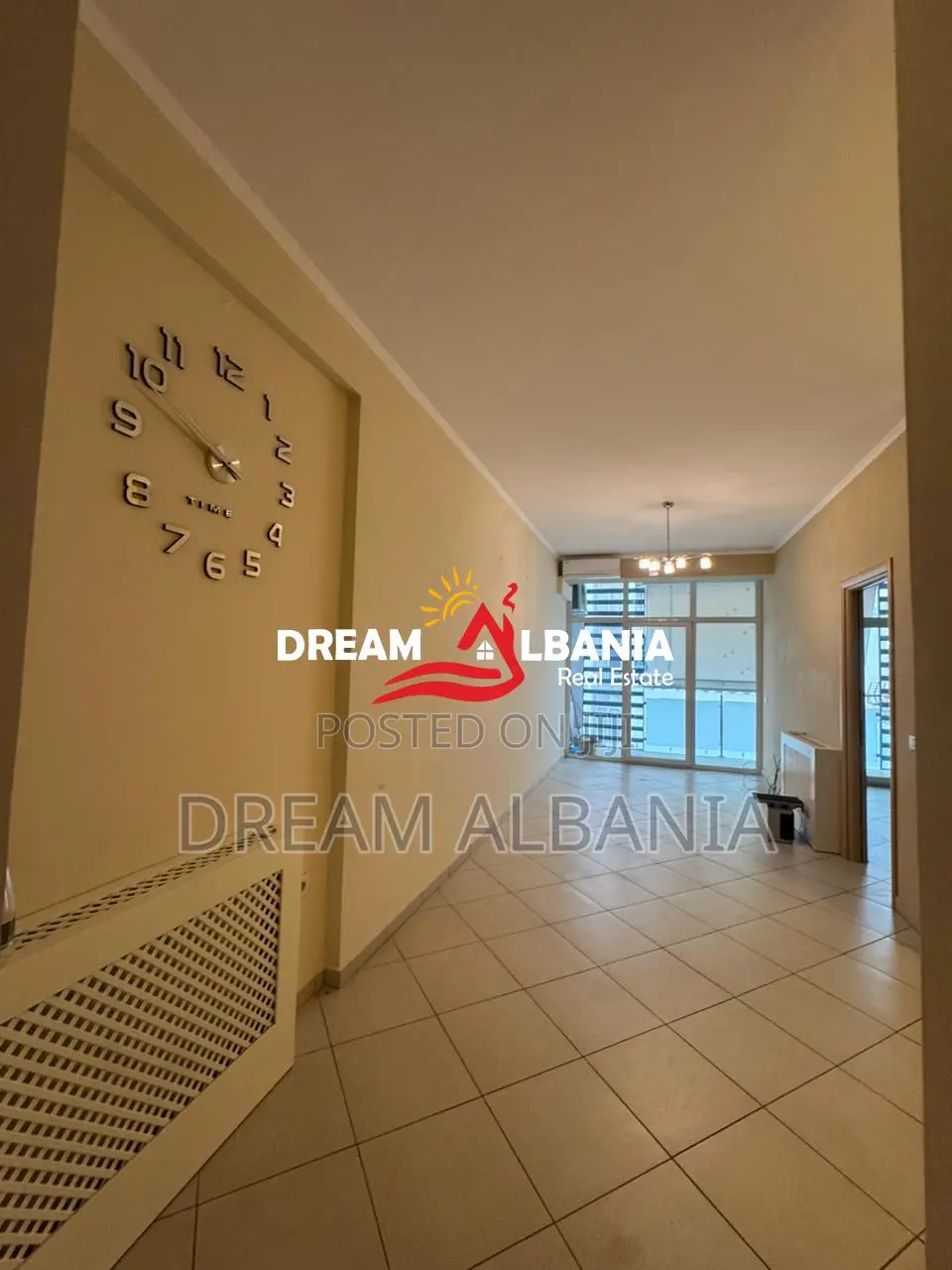 Shitet Apartament1+1 Komuna e Parisit, Kompleksi Kika 2 (ID 51110004)