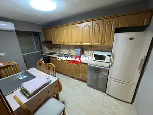 Apartament 2+1 ne shitje ne Rr e Dibres, prane Kompleksit Halili, Tira