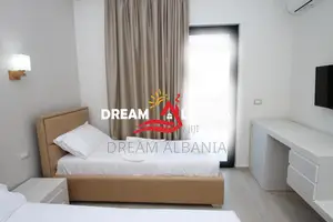 Hotel ne Shitje ne Rradhime Buze Detit (ID 4151095)