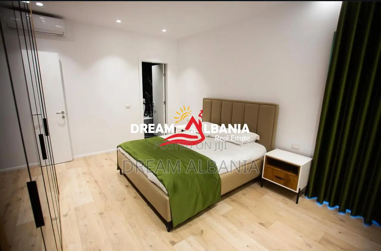 Super apartament me qera 2+1+2wc te Emerald Center rruga 5 Maji, Tiran