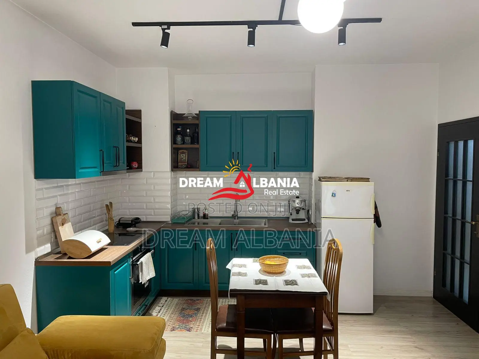 Jepet Apartament 1+1 Rruga Dibres afer shkolles Misto Mame.(ID 4219499