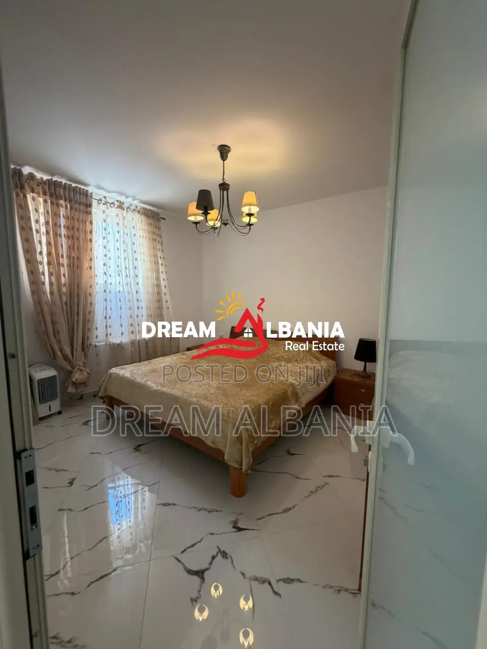 Apartament 2+1 me qera tek 5 Maji, pranë picerisë “Fontana”, Tirane (4
