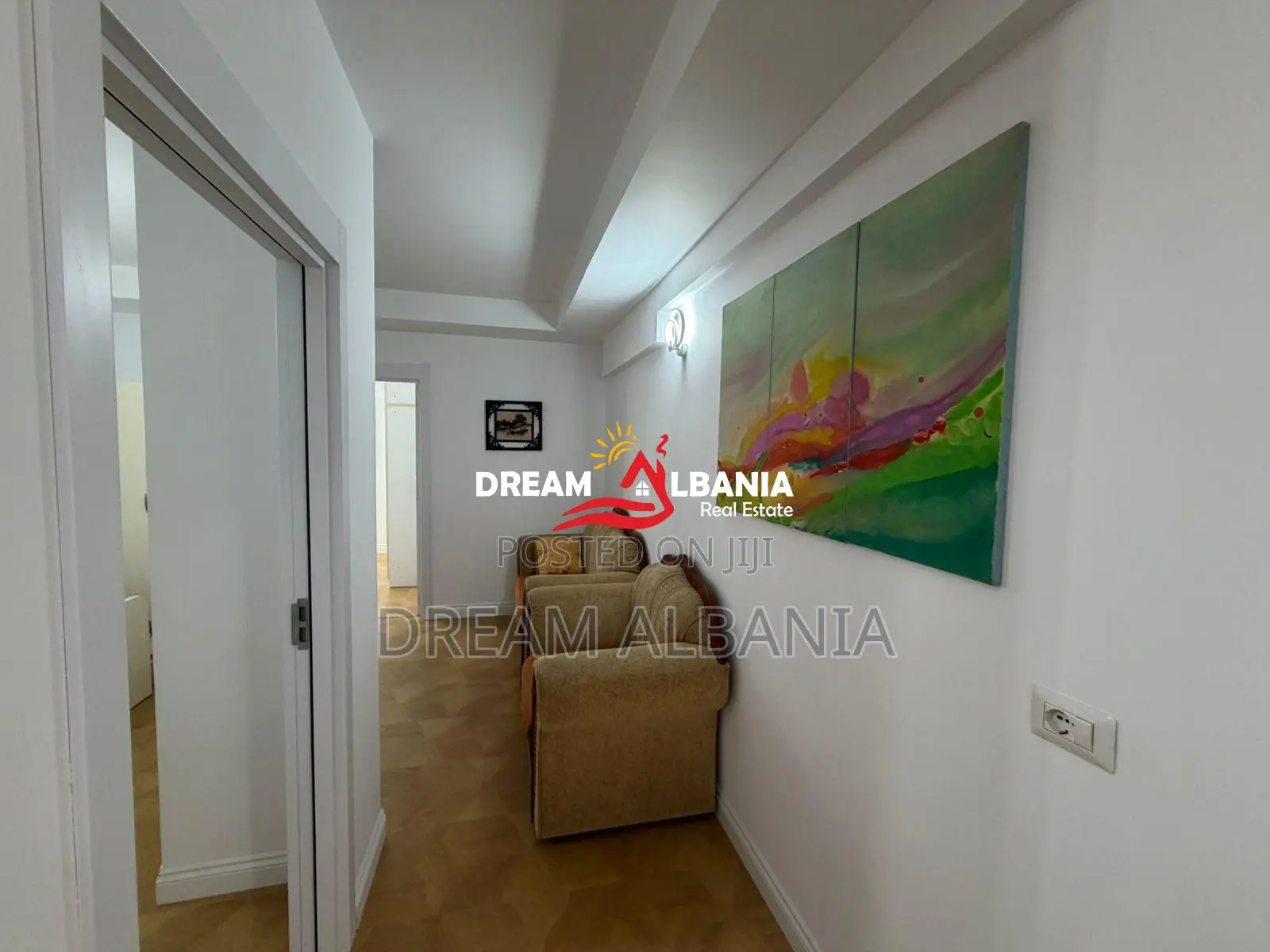 Shitet apartament 2+1+2 tek Irfan Tomini prane shkolles 26 Nentori (ID