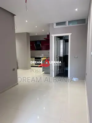 Jepen me Qera 2 Garsoniere Bosh pranë Concord Center – Rruga 5 Maji (4