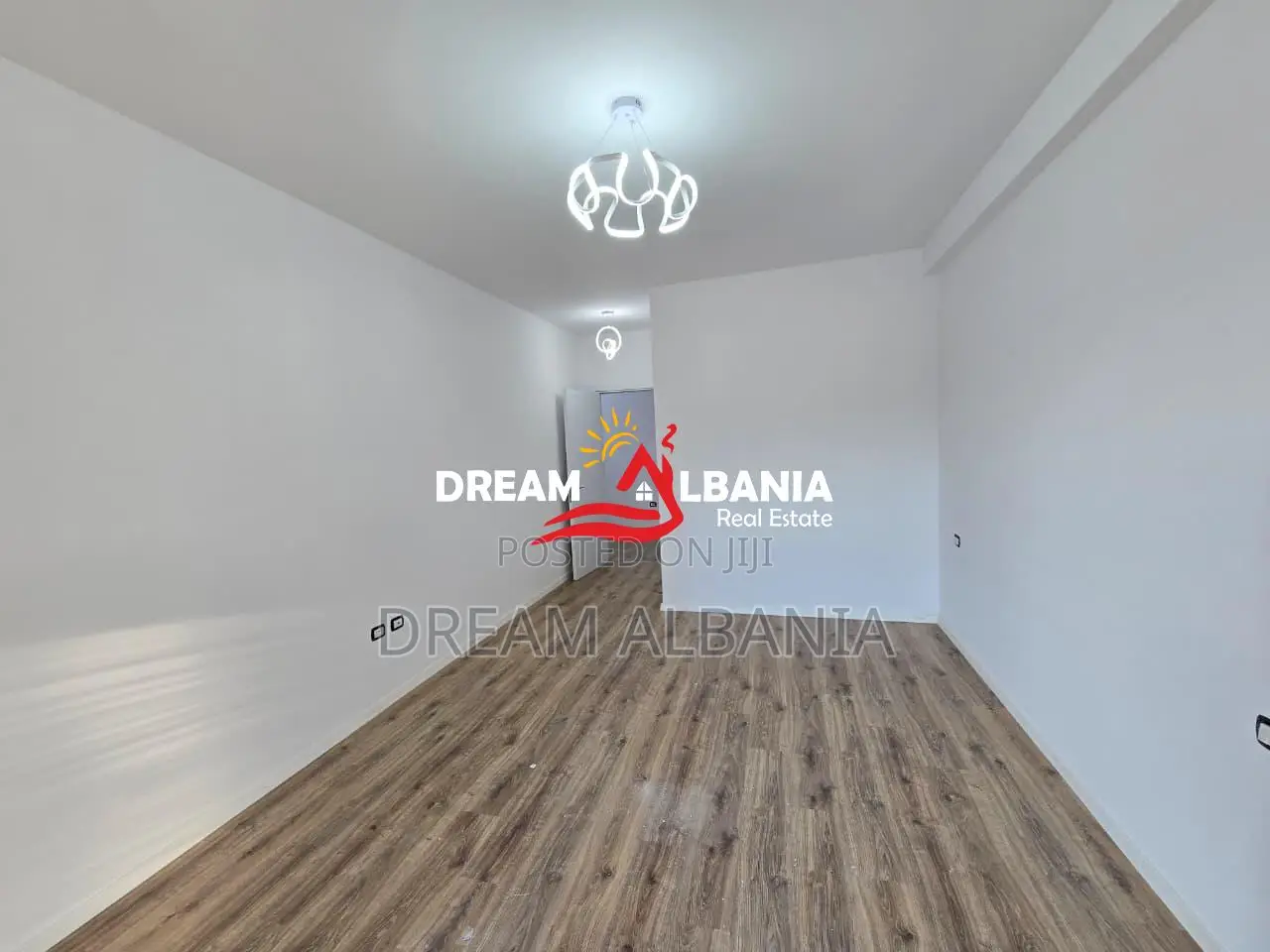 Apartament 1+1me Post Parkimi në shitje Color Splash Paskuqan, Tirane 