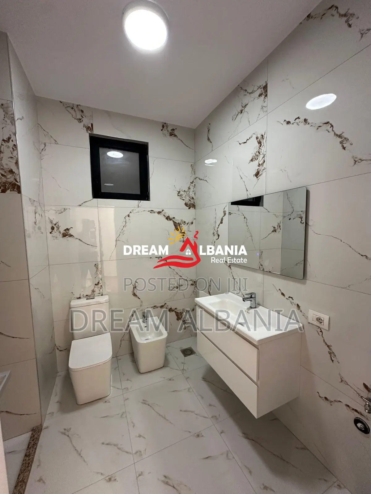 Shitet Apartament 2+1 – Tek Liqeni i Thatë, pranë Kenwood Store (41295