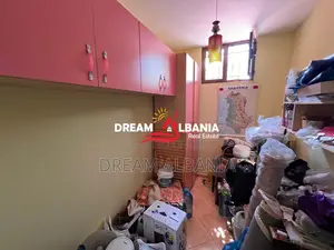 Shtepi Private 1-kateshe me qera ne Qender te Tiranes prane Internacio