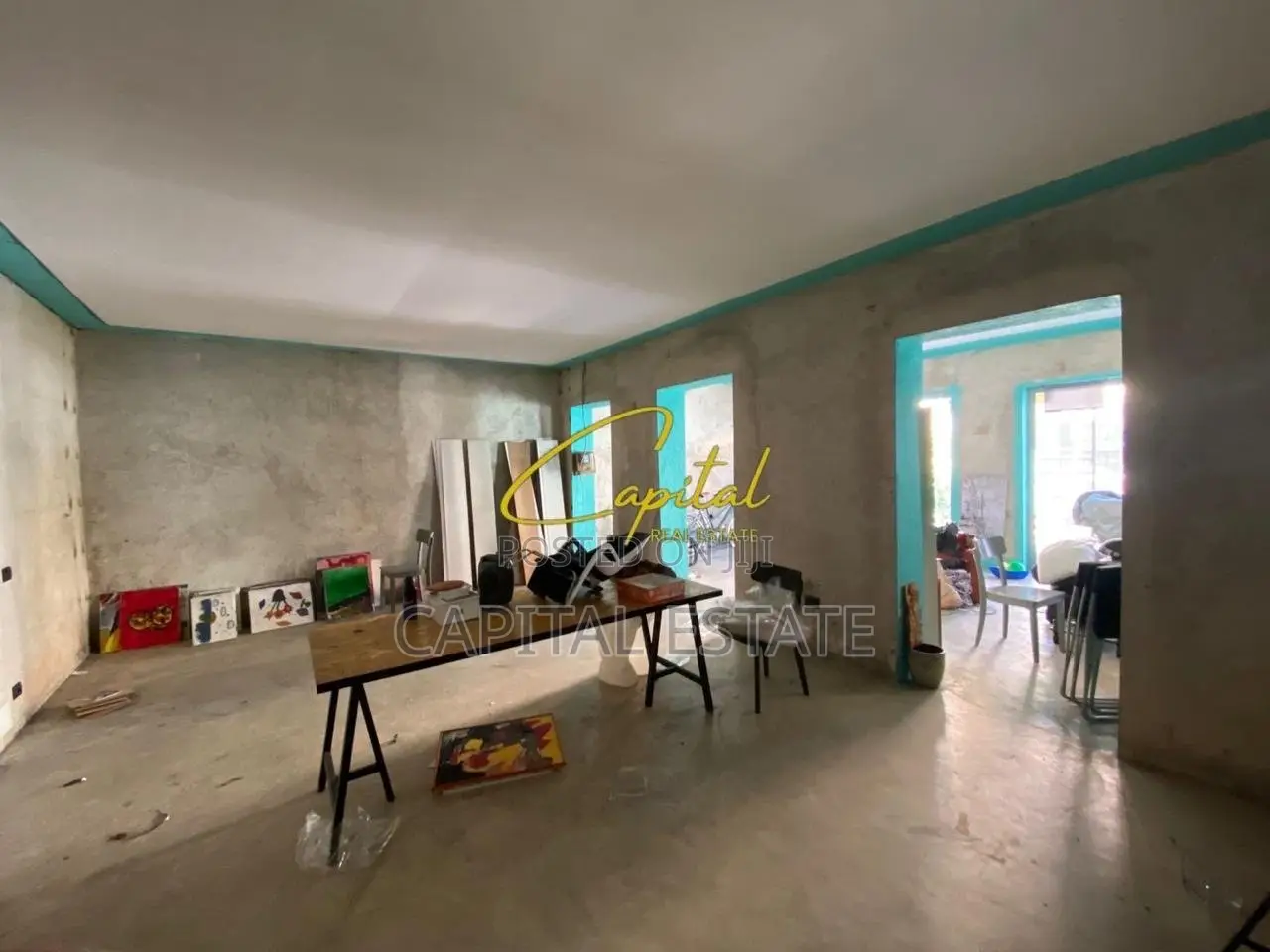 AMBIENT BIZNEIS ME QIRA 180 M2 ISH BLLOKU 1.500 EURO