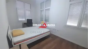 Apartament 2+1+2 me qera te Zogu i Zi, Tirane (ID 42211386).