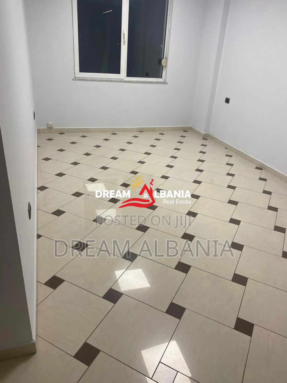 Ambient per zyre me qera ne Bllok prane Juvenilies ne Tirane (ID 42611
