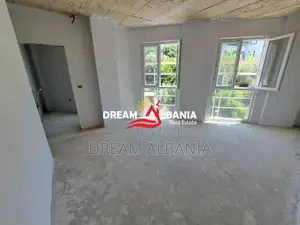 Apartament 2+1 ne shitje tek liqeni I thate prane Radisson Hotel ne Ti