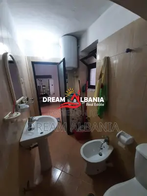 Jepet me qera apartament 1+1 prane Pediatrise, Tirane (ID 4219423)