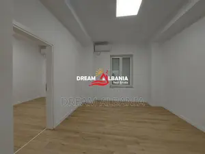 Jepet me qera ambient zyre 3+1 tek Shallvaret, prane Gjykates se Larte