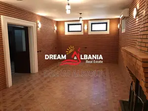 Vile 3 kateshe ne shitje te Komuna e Parisit prane Kompleksit Dinamo (