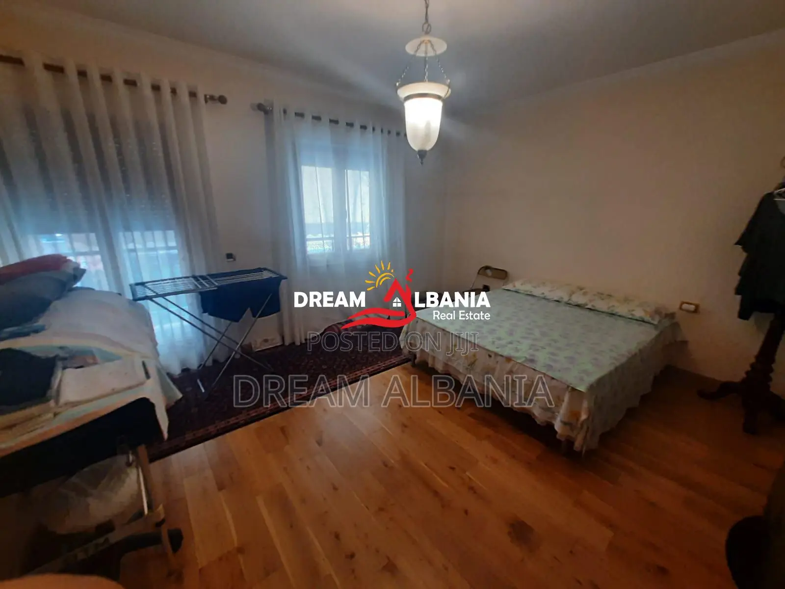 Apartamente 3+1 me qera ne qender ne Tirane (ID4231282 )