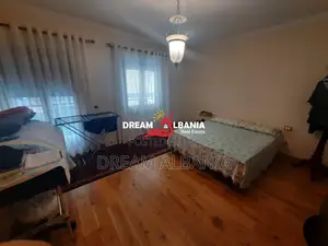 Apartamente 3+1 me qera ne qender ne Tirane (ID4231282 )