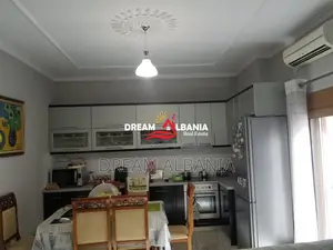 Shitet Super Vile 5 kateshe ne Selite prane shkolles Marin Barleti ne 