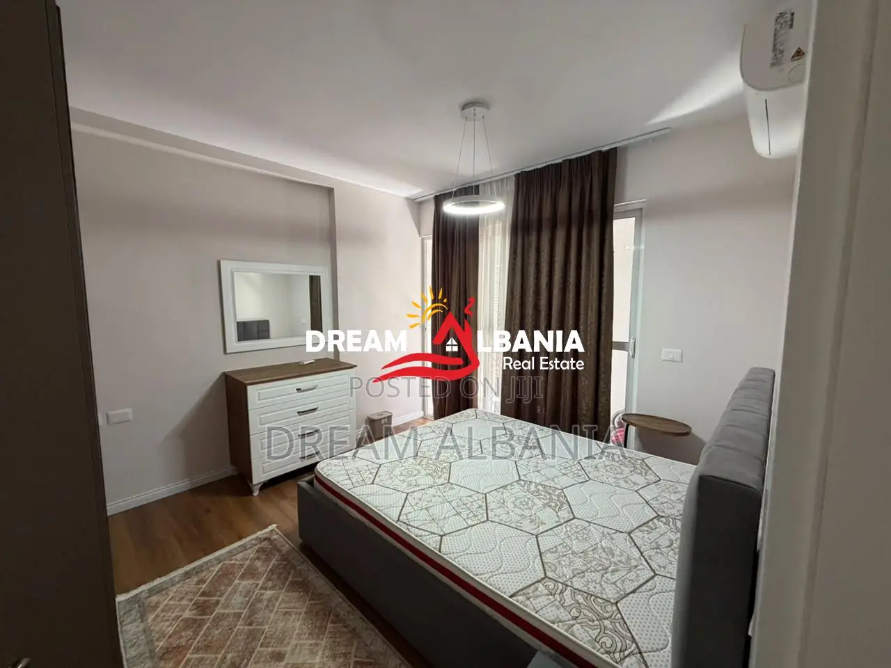 Jepet Apartament 2+1 me qera tek Rruga e Barikadave (ID 42215603)