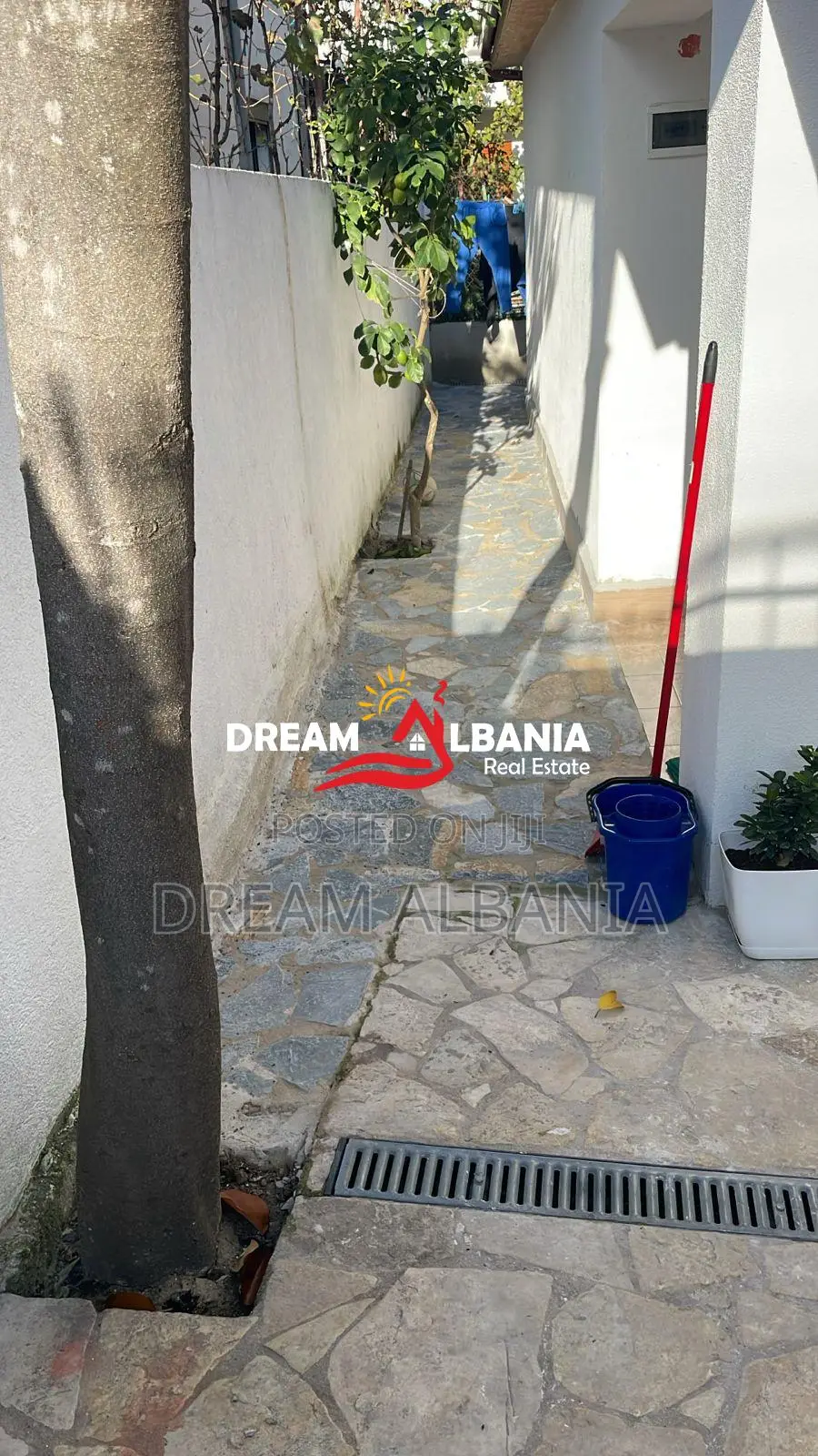 Shtepi private 1+1+Dyqan ne shitje prane Terminalit te Veriut, Tirane 