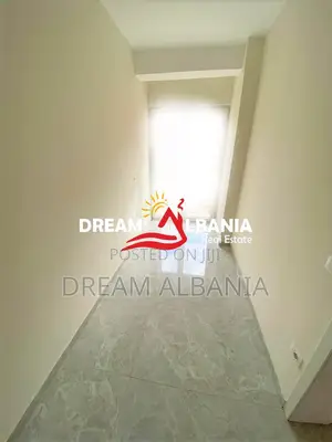 Zyre/Ambient Biznesi me Qera ne Qender prane Postes Qendrore ne Tirane