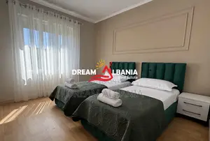 Super Apartament 2+1 me Qera ne Qender, prane Kafe Flora ne Tirane (ID