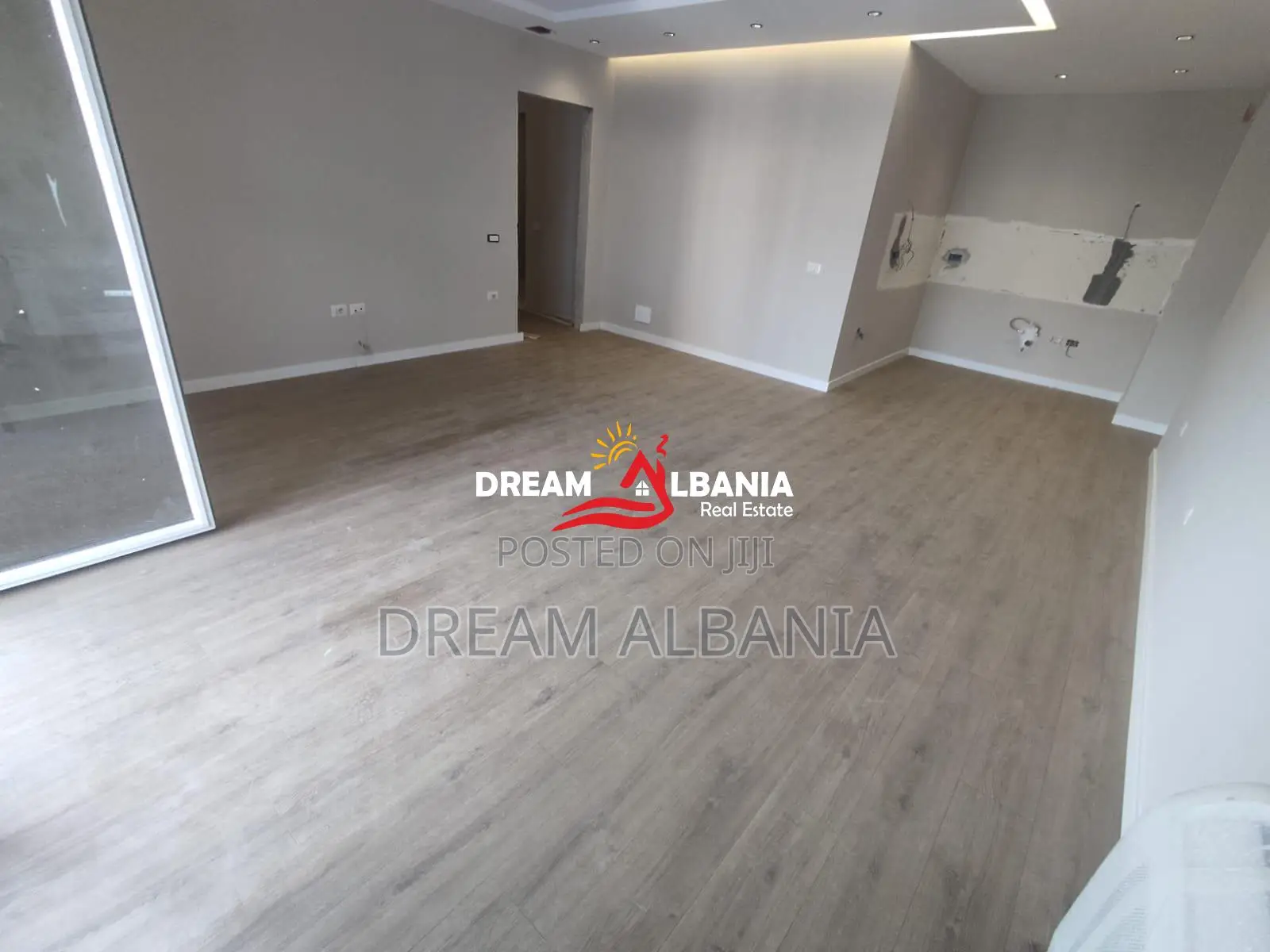Jepet apartament/zyre 2+1+2 me qera ne zonen e 5 Majit prane Con Cord 